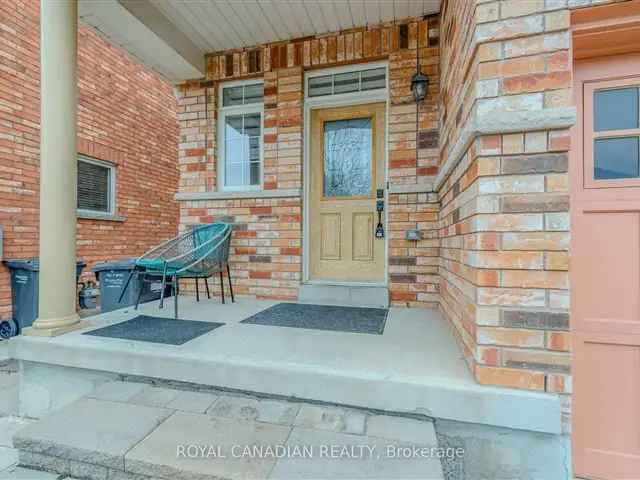 House For Sale in Brampton, Ontario