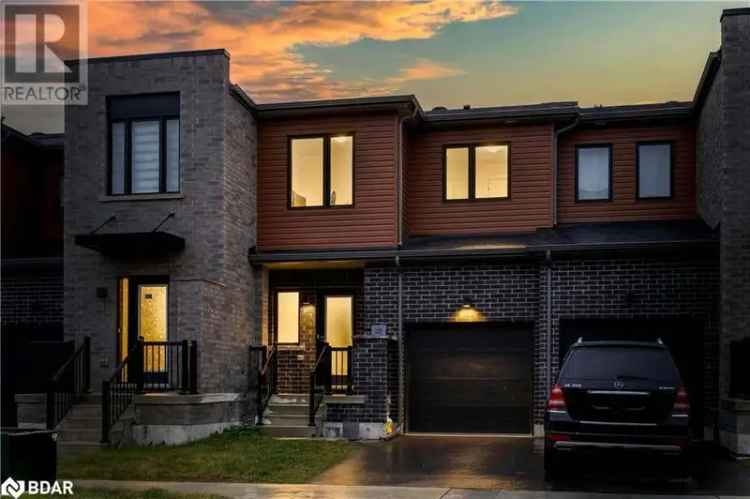 3-Bedroom Freehold Townhouse in Barrie Near GO Station