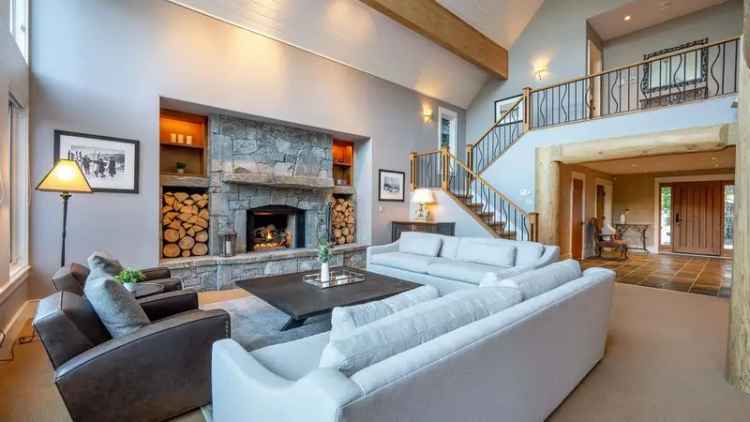 Luxury Whistler Ski-In Ski-Out Chalet - 4.5 Beds, 5.5 Baths, Hot Tub