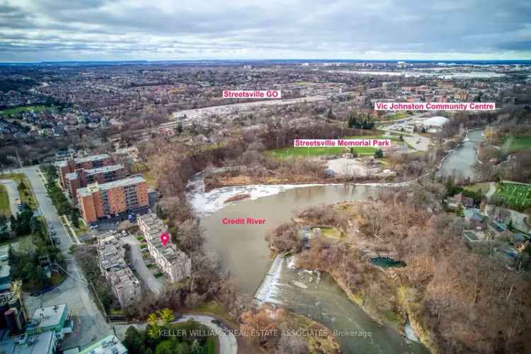 Beautiful Credit River View 4-Bedroom Townhome in Streetsville