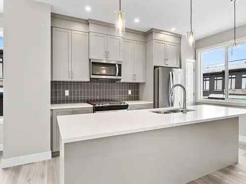 For Sale Townhouse in The Orchards at Ellerslie Edmonton with Modern Design