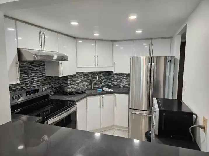 2bed2bath condo Jan 1st scarb