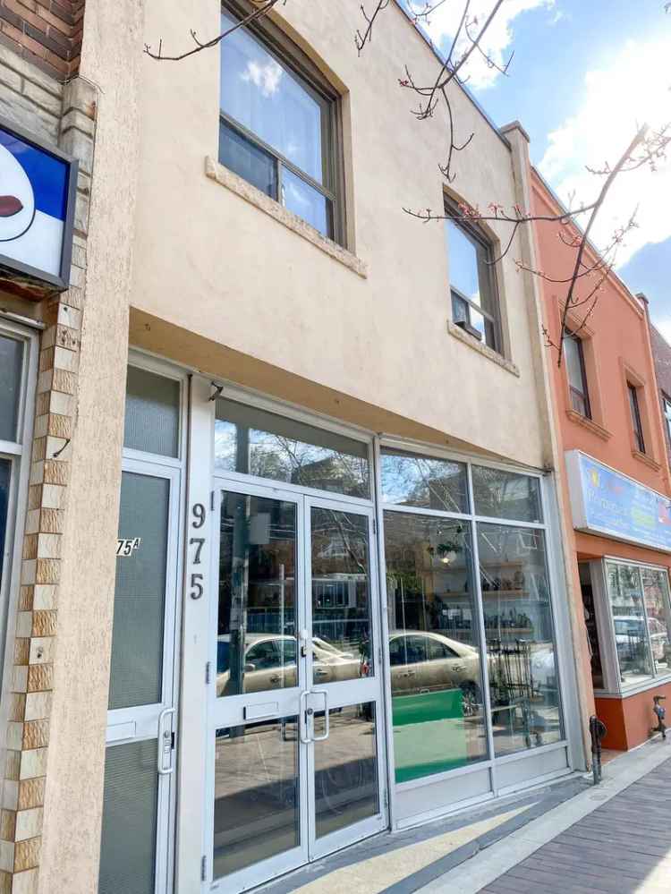 Retail For Rent in 975, College Street, Toronto, Ontario