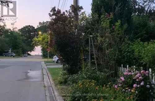 House For Sale in Port Credit Mississauga