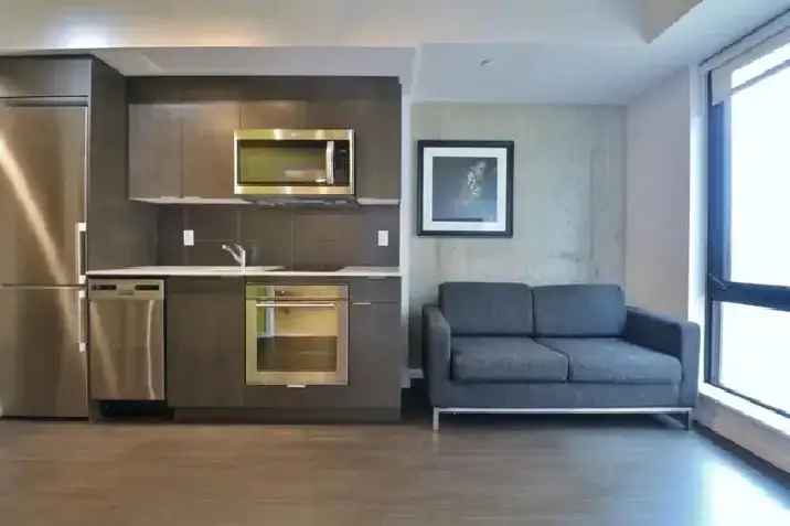 Modern, Fully Furnished 2-Bedroom Apartment in Little Italy