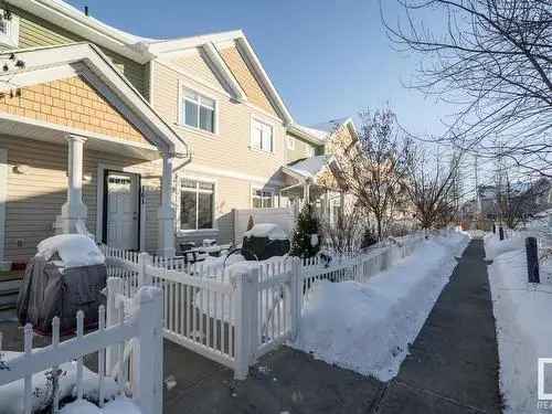 Townhouse for Sale in Summerside with Lake Access Features