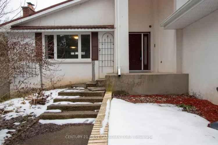 House For Sale in North Middlesex, Ontario