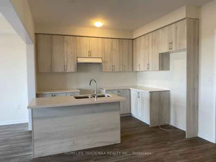 Beautiful 3-Bedroom Townhome in North Oshawa with Upgrades