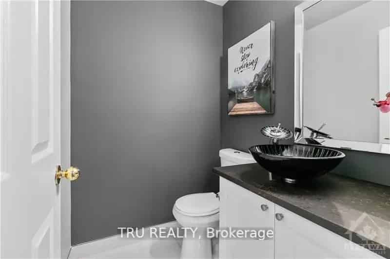 Stunning 4 1 Bedroom Home in Carson Meadows