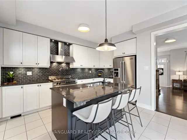 Luxury Kleinburg Townhouse 3000 Sq Ft 4 Beds 5 Baths