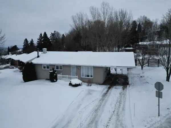 Bungalow for sale (Saguenay/Lac-Saint-Jean) #RC063