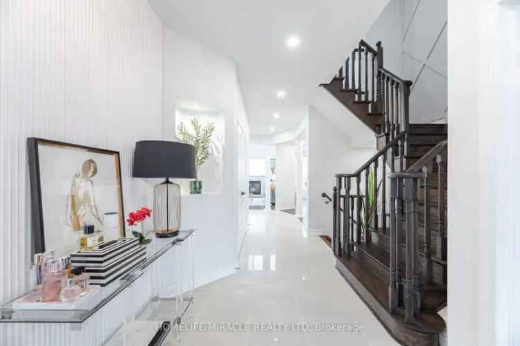 Luxury 4 1 Bedroom Home in Churchill Meadows
