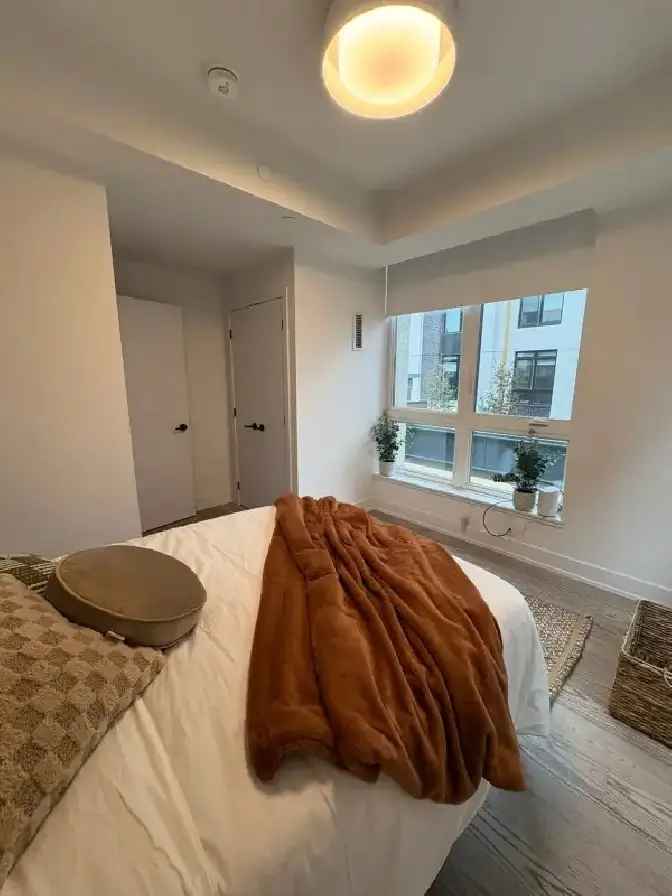 Cozy Standard Room for Rent – All-Inclusive in Downtown Toronto