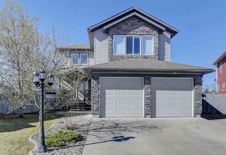 Stunning 4-Bedroom Home in Crystal Lake Estates