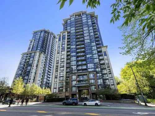 Surrey City Center Condo 1 Bedroom Den Steps to Skytrain