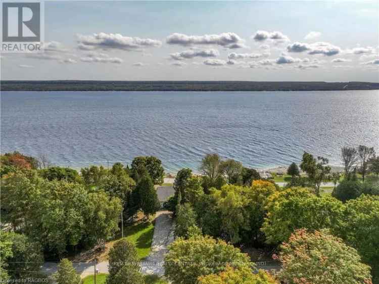 Georgian Bay Waterfront Bungalow 3 Bed 3 Bath