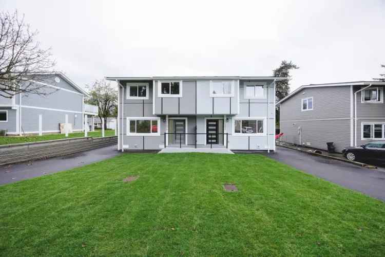 A $789,900.00 1/2 Duplex with 3 bedrooms in Mission BC, Mission