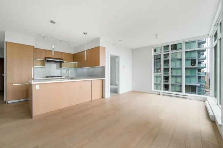 A $898,000.00 Apartment/Condo with 2 bedrooms in Metrotown, Burnaby South