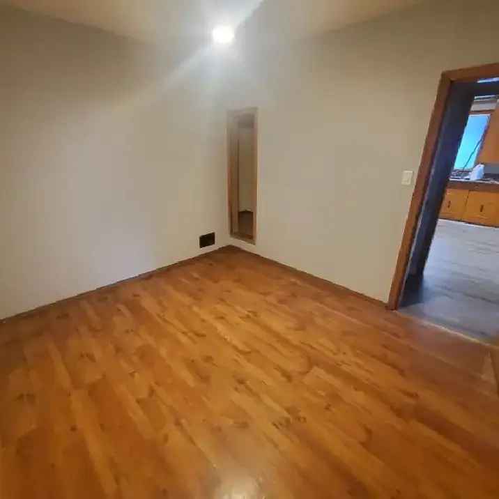 Rent Full House with Three Bedrooms and Covered Deck Near Schools