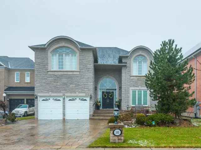 101 Golden Tulip Crescent -  in Markham