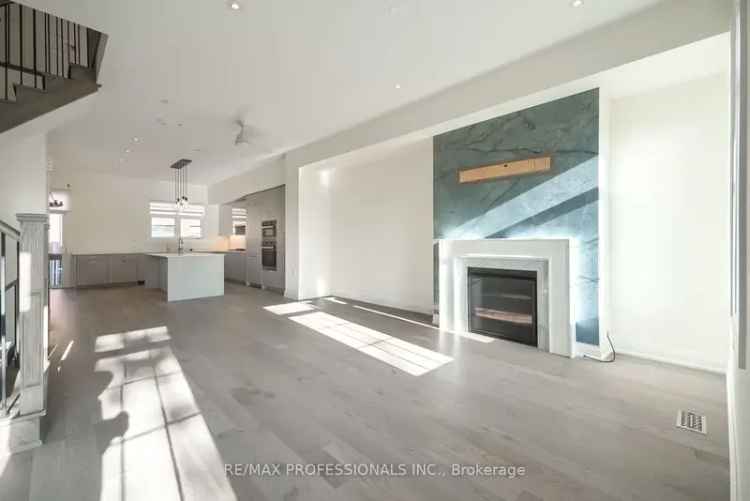 House For Sale in Mississauga, Ontario