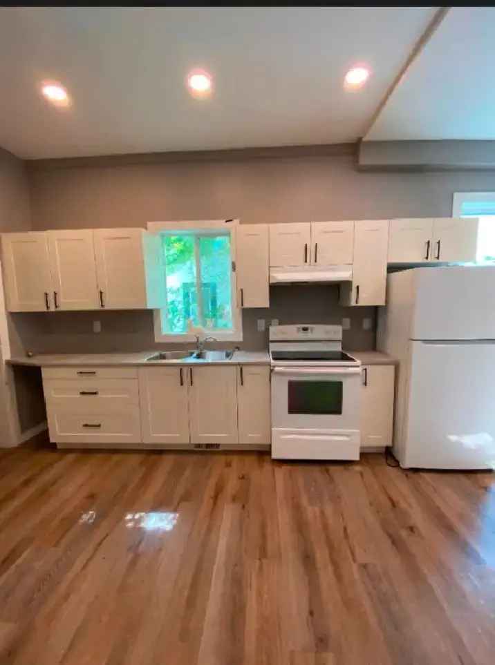 Rent 3 Bedroom Duplex on Atlantic Ave with Modern Features