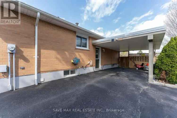 3 Bedroom Detached Bungalow in Woodstock - Finished Basement - Large Lot