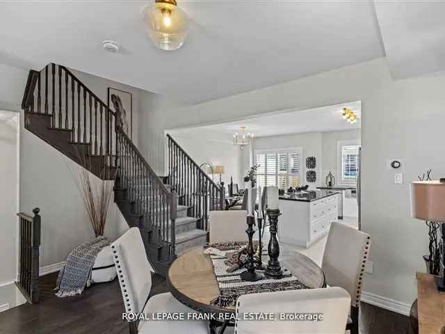 Luxury Newcastle Townhouse 4 Bed 3 Bath Double Garage