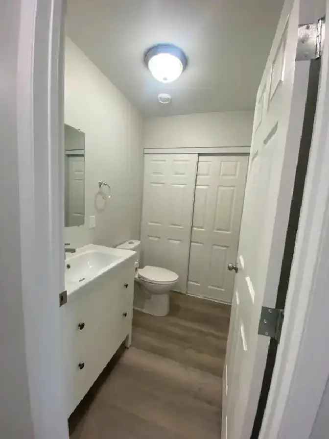 Townhouse in Crestview - 2 bdrm / 2.5 bathroom