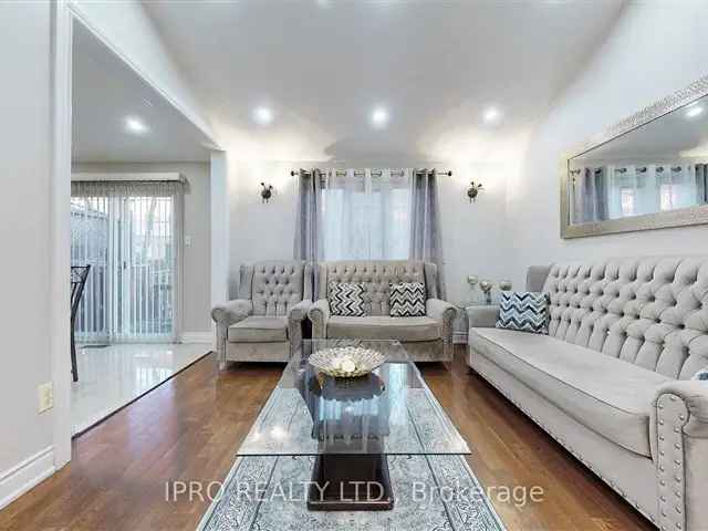 Townhouse For Sale in Mississauga, Ontario