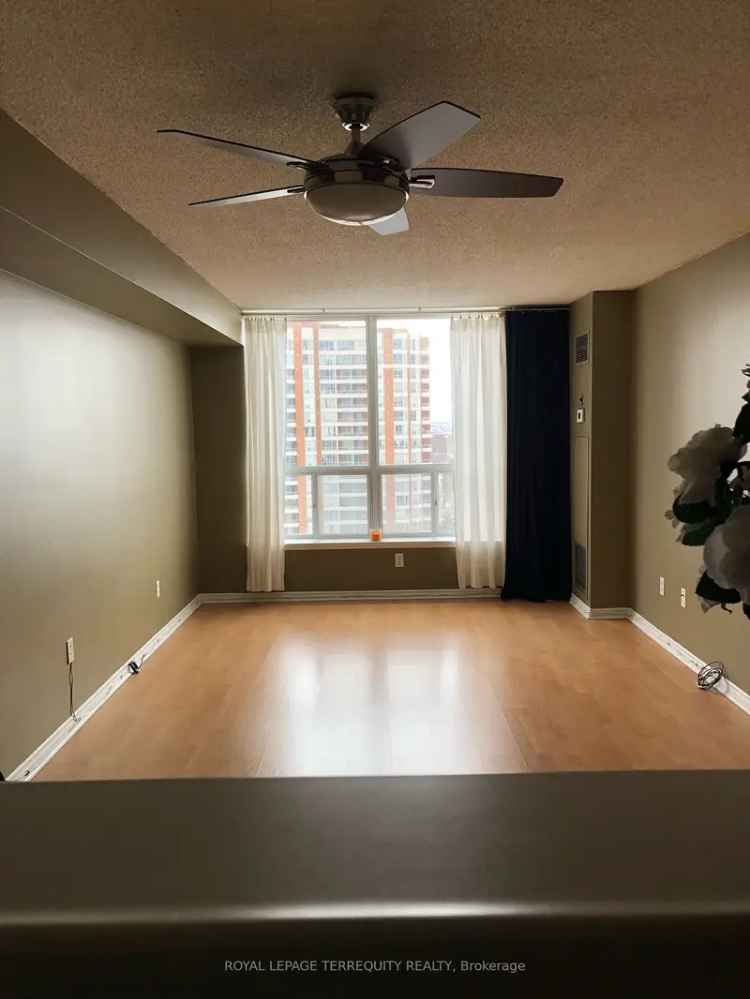 Estate Sale: 2 Bed 2 Bath Condo with Parking and Locker