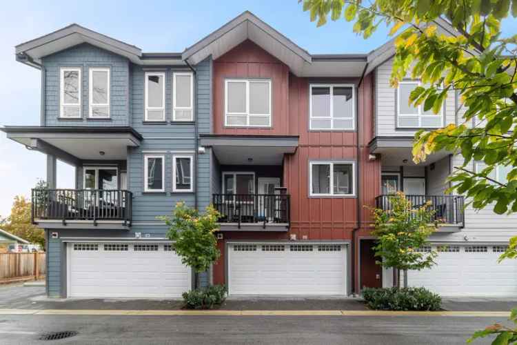 A $949,900.00 Townhouse with 4 bedrooms in East Central, Maple Ridge