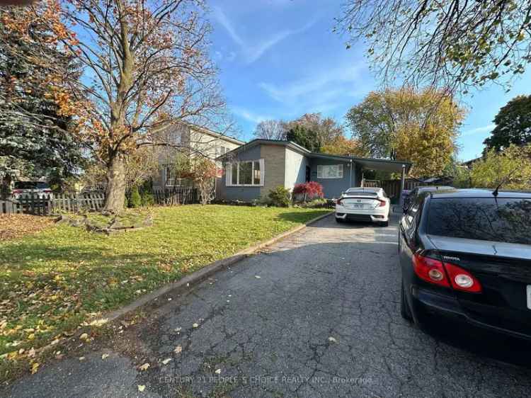 House For Sale in 2682, Truscott Drive, Mississauga, Ontario