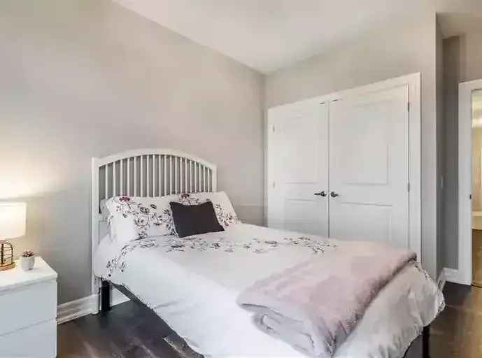 1878 Gordon Street Apartment Guelph