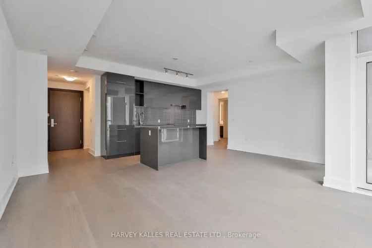 Rent Luxury Condo in Yorkville with Private Balcony and Amazing Amenities