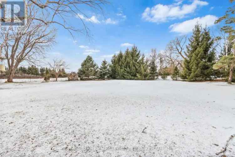 House For Sale in 102, Wright Place, Greater Napanee, Ontario
