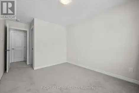 3 Bedroom Townhome in Half Moon Bay Ottawa
