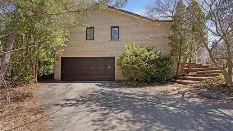 St Andrews Family Home 3 Beds 3 Baths Finished Basement