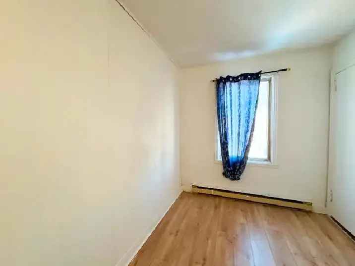 Rent Spacious 4 ½ Apartment in Hochelaga with Great Features