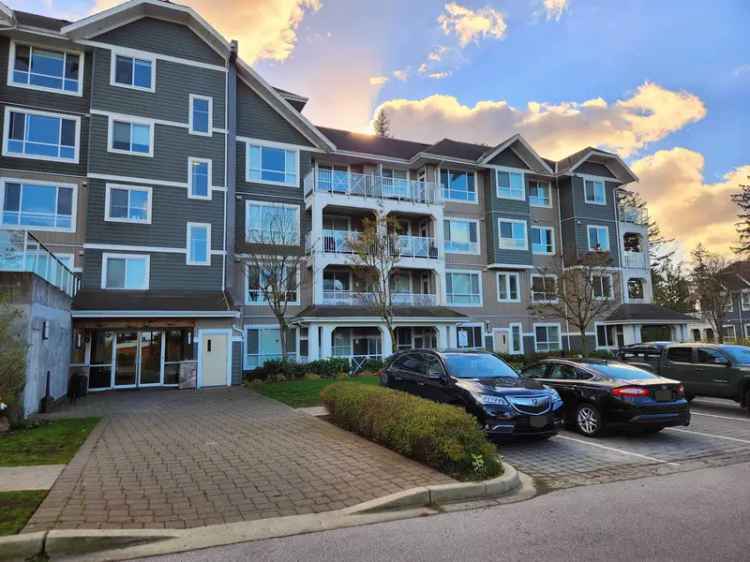 A $699,000.00 Apartment/Condo with 2 bedrooms in Cloverdale BC, Cloverdale