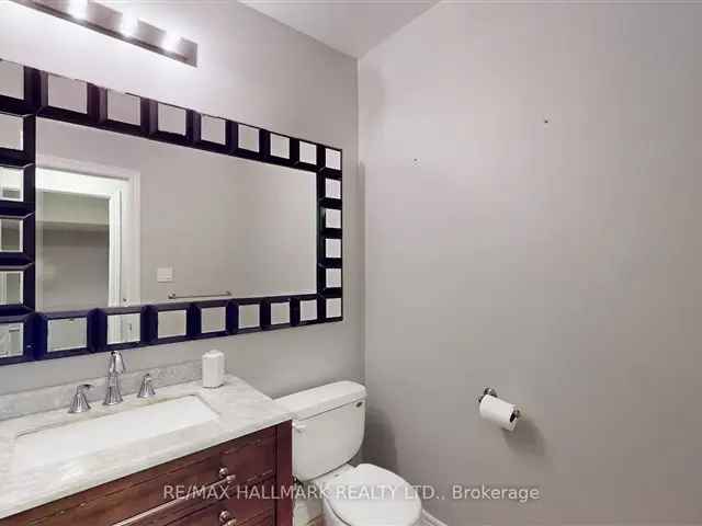 House For Sale in Vaughan, Ontario