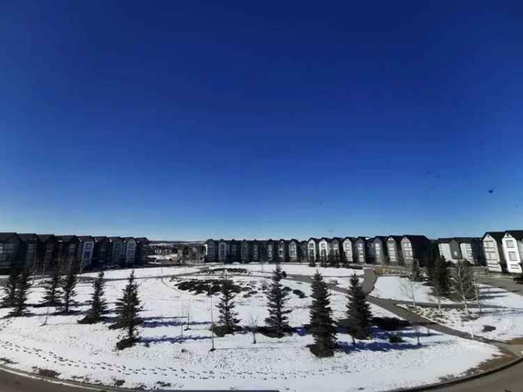 House For Sale in Calgary, Alberta