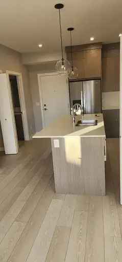 Savanna Condo: 2 Bed, Gourmet Kitchen, Large Deck, Fitness Center