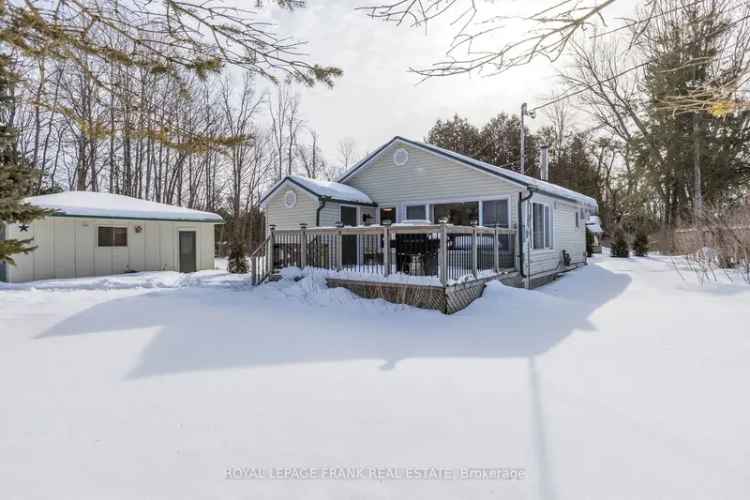 Buy Country House in Trent River with Scenic Views and Spacious Garage