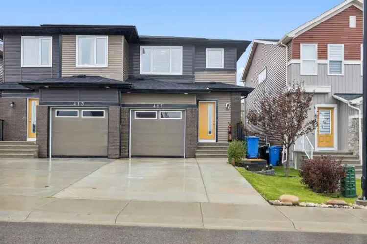 Duplex For Rent in Calgary, Alberta