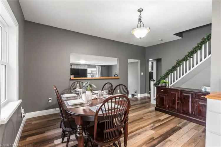 House For Sale in Harrison, Ontario