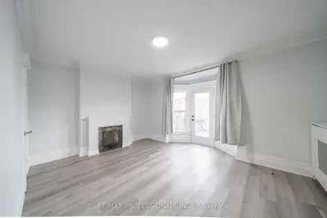 8 Room House 273m2 Toronto 2 Kitchens 5 Bedrooms