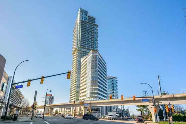 Condo For Sale in Coquitlam, British Columbia