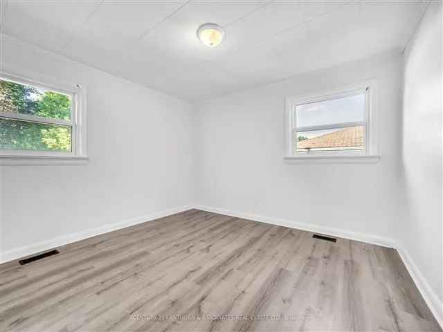 House For Sale in Belleville, Ontario