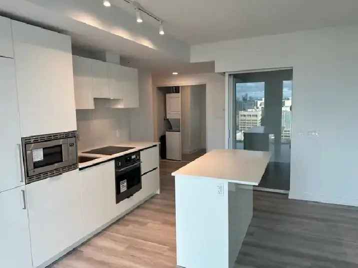 3 Bed 2 Bath New Condo Downtown Toronto